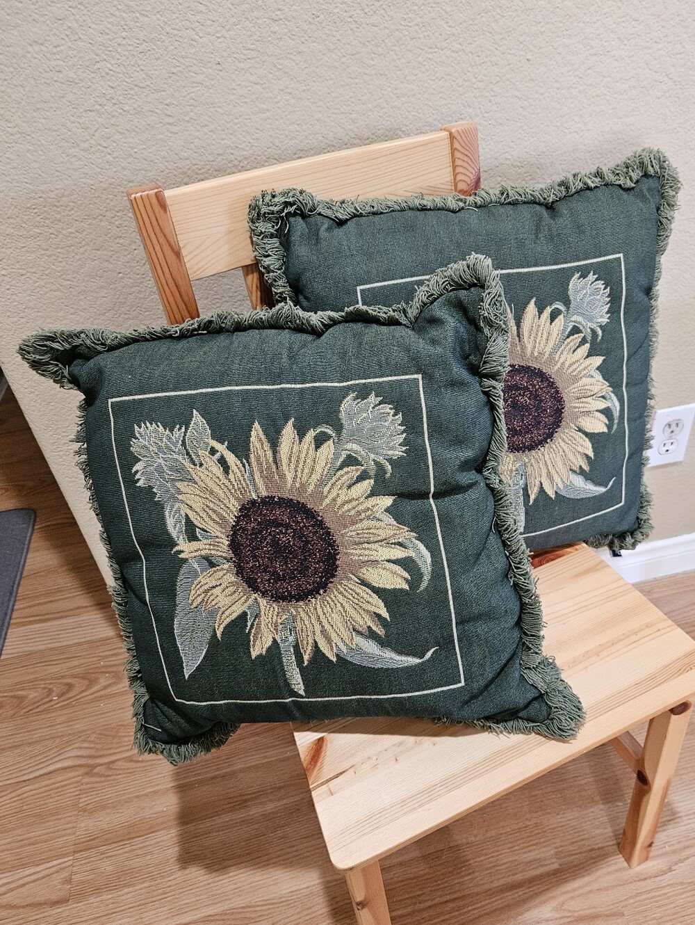 Sunflower Decorative Throw Pillows By Newport, Set Of 2 - Green Floral Garden
